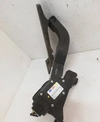 Hyundai i40 Accelerator throttle pedal 0150C3Z000 1DLES2745