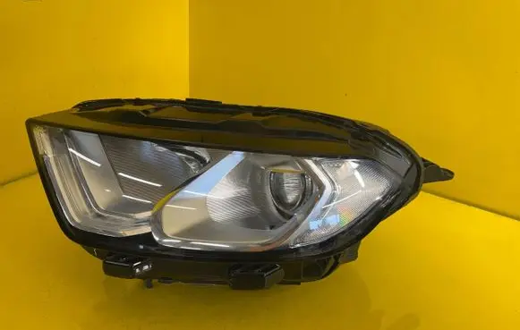 Ford Ecosport Headlight/headlamp GN15-13W030-JE