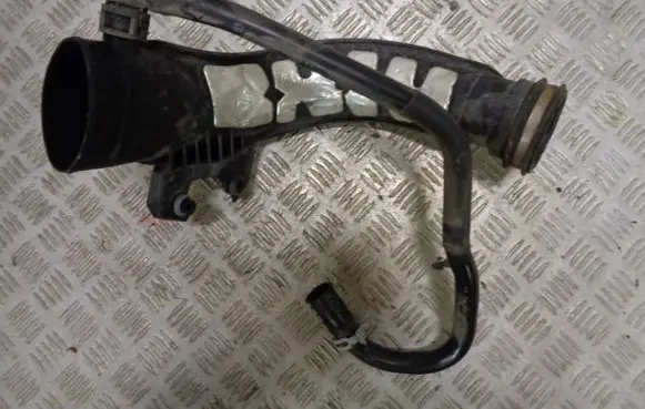 Ford Grand C-MAX Turbo air intake inlet pipe/hose BV619C623DC
