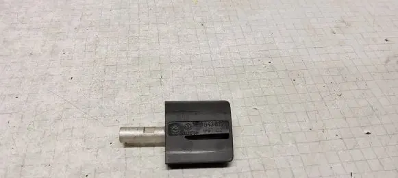 Volkswagen Transporter - Caravelle T5 Sliding door lock 7E0843613
