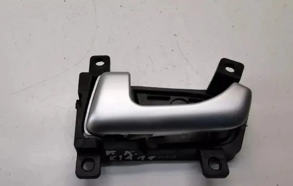 KIA Sportage Front door interior handle 826103U000