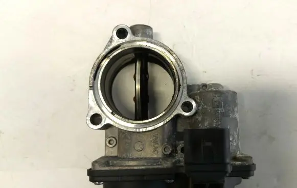 Audi SQ7 Throttle body valve 057145950H