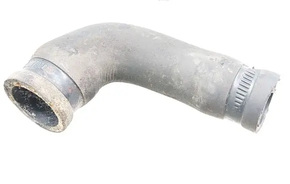 Volkswagen PASSAT B5 Engine coolant pipe/hose 048121063