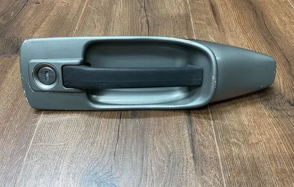 Mercedes-Benz 380 560SEC C126 Front door exterior handle 1267603259 1267602459 1267604059