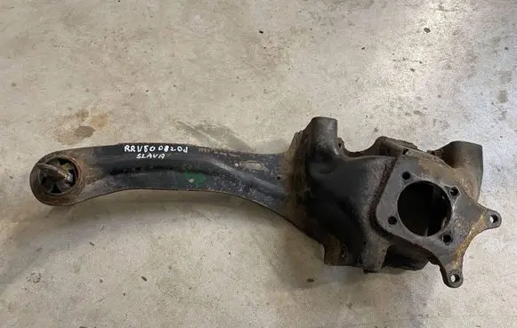 Rear wheel hub spindle/knuckle