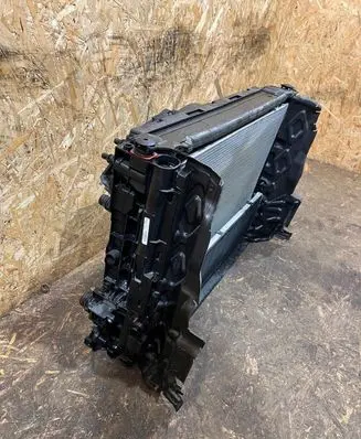 Mercedes-Benz E W214 Coolant radiator