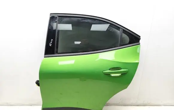 Opel Mokka B Rear door