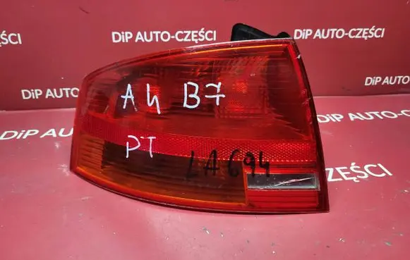 Audi A4 S4 B7 8E 8H Rear/tail lights 8E5945095