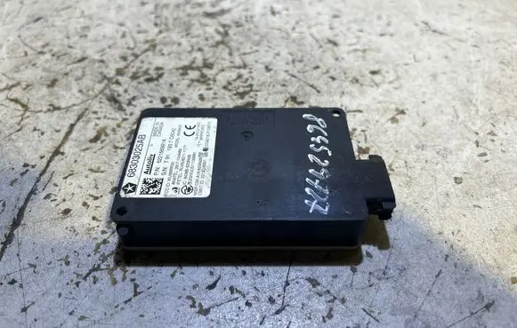 Dodge Challenger Comfort/convenience module 68303025AB 622156991A 2917139489