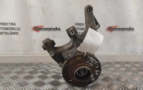 Rear wheel hub spindle/knuckle