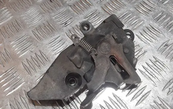 Toyota Corolla E120 E130 Engine bonnet/hood lock/catch