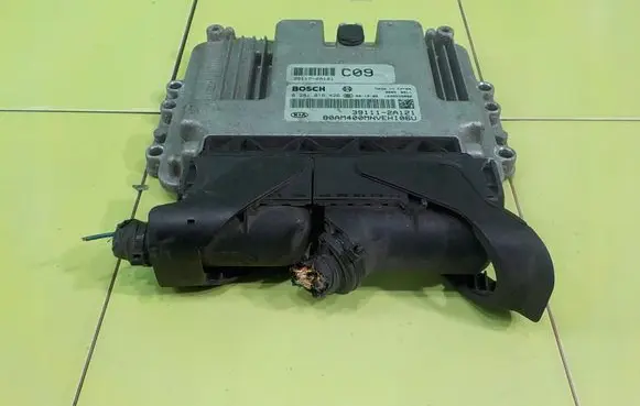 KIA Soul Engine control unit/module 0281016426