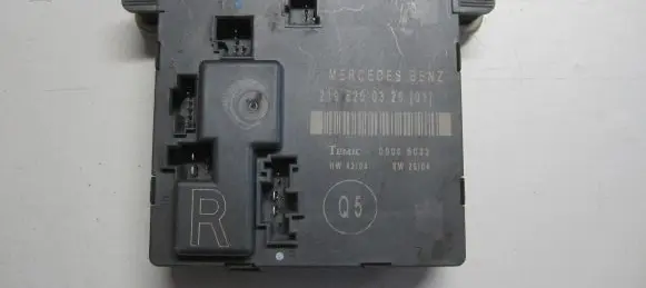 Mercedes-Benz CLS C219 Door control unit/module 2198200326