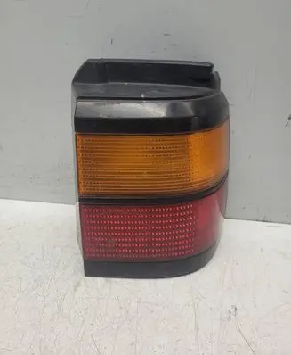 Volkswagen PASSAT B3 Rear/tail lights 333945257