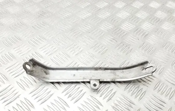 Volkswagen PASSAT B8 Other engine bay part 04L129723