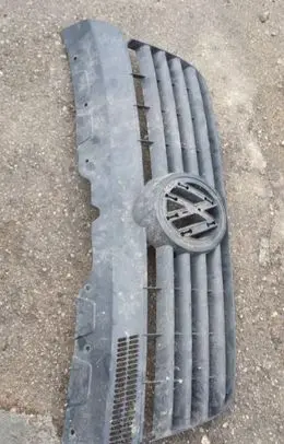 Volkswagen Transporter - Caravelle T5 Front bumper lower grill 7h0807101