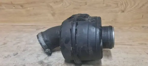 Volvo V70 Intake resonator 31274411