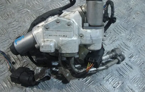BMW 7 F01 F02 F03 F04 Air suspension compressor 10641010