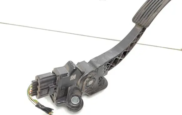 Mitsubishi Outlander Accelerator throttle pedal MN101544 07250B3B0354 47805651110