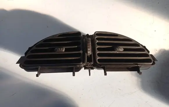 Citroen C5 Dash center air vent grill 963261727a
