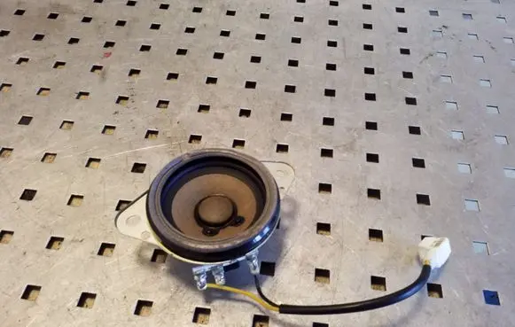 Hyundai i40 Front door high frequency speaker