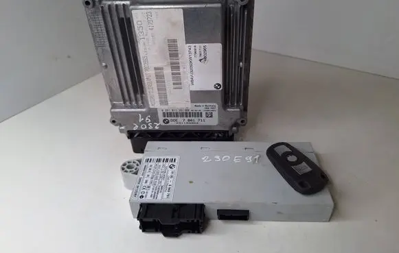 BMW 3 E90 E91 Engine control unit/module 7802965