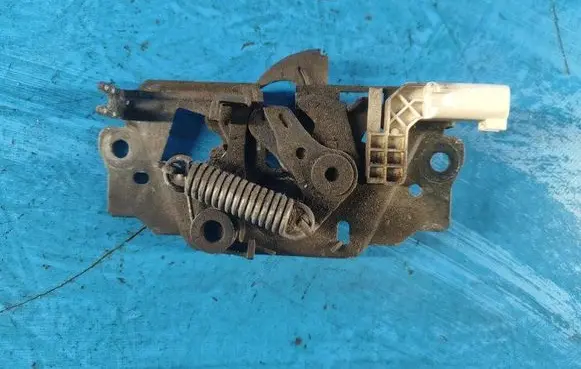 Ford Escape III Engine bonnet/hood lock/catch CV6Z16700B