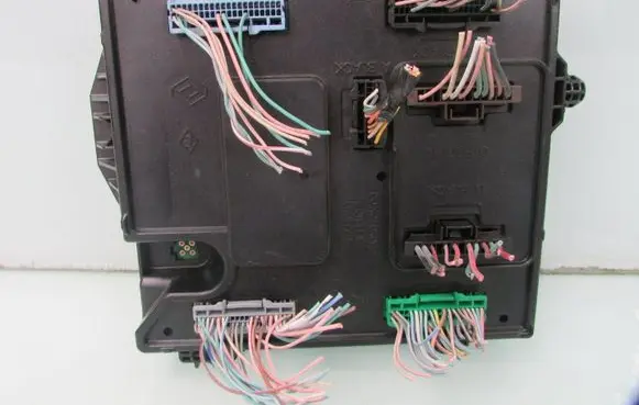 Renault Megane III Central body control module 284B13640R