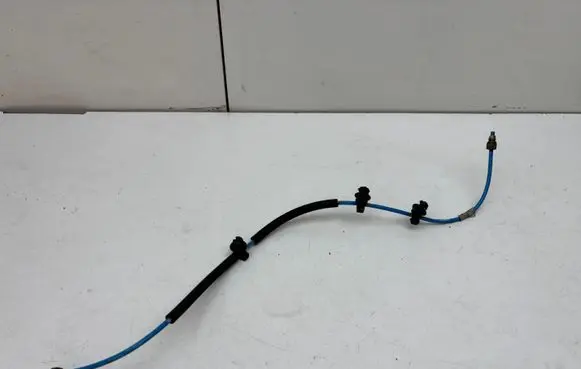 Audi SQ7 Pneumatic air compressor intake pipe/hose 