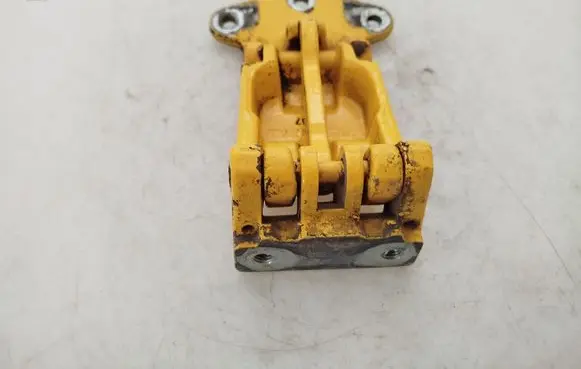 Iveco Daily 6th gen Rear door upper hinge 14087
