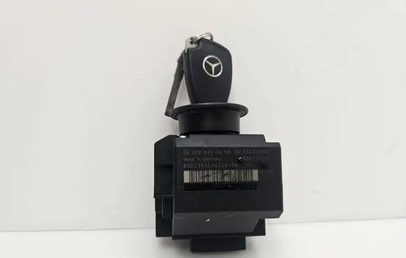 Mercedes-Benz C W203 Ignition lock 2095450508 33002404 33002403
