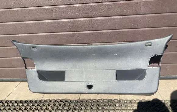 Volkswagen Golf V Tailgate/boot cover trim set 1K6867601E Z3820