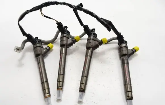 Nissan X-Trail T32 Fuel injectors set 0445110546 54389700007 70061506