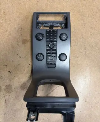 Volvo V50 Climate control unit 8623067
