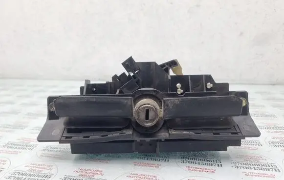 Audi A3 S3 8L Tailgate/trunk/boot lock/catch/latch 8D9827565H 4B0827565H