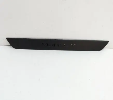 Tesla Model Y Front sill trim cover 149430100B