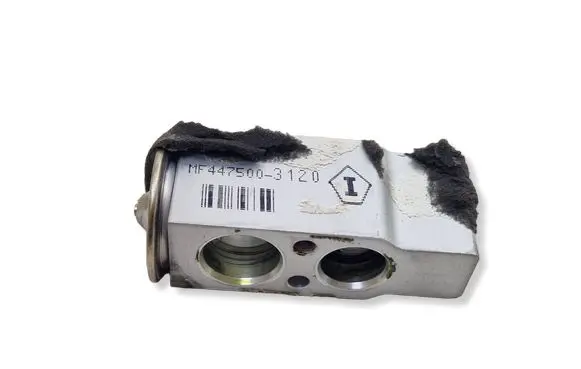 Jaguar XF X250 Air conditioning (A/C) expansion valve MF4475003120