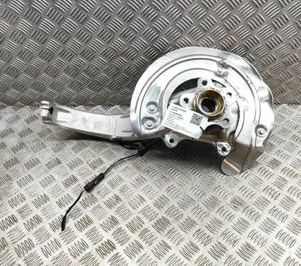 BMW X7 G07 Front wheel hub 6871904 6876656
