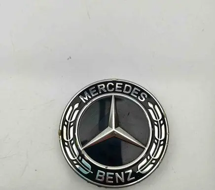 Mercedes-Benz CLA C117 X117 W117 R20 wheel hub/cap/trim A2224002200