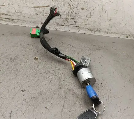 Peugeot 307 Ignition lock 36353100
