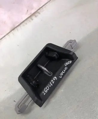 Volvo XC60 Loading door lock loop/hook striker 31462585