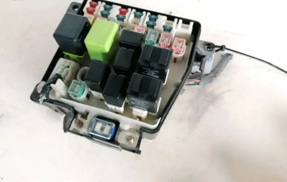 Mazda 323 Fuse box set