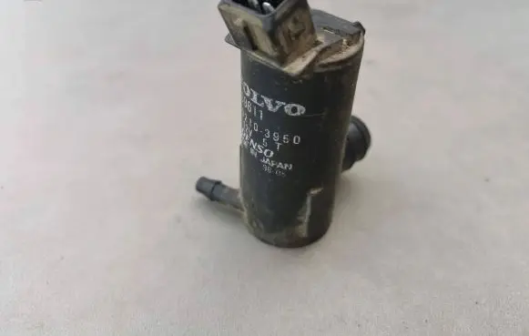 Volvo S70 V70 V70 XC Windscreen/windshield washer pump 0602103950 169611