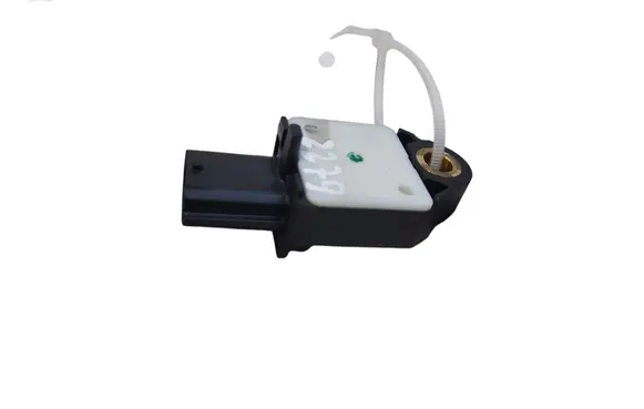 Toyota Auris 150 Airbag deployment crash/impact sensor 8983102080