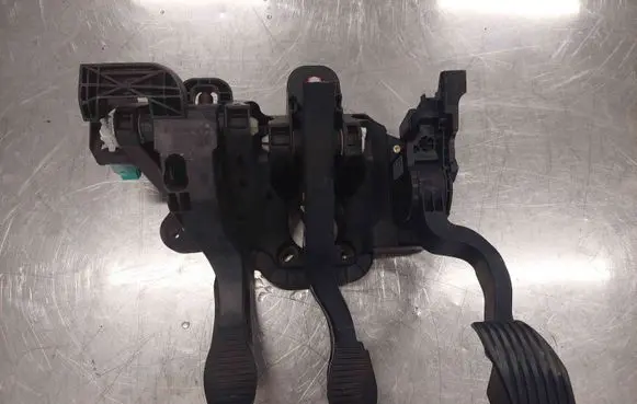 Peugeot 307 Pedal assembly 9646702180 0280755105506