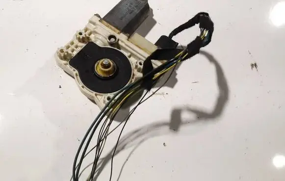 BMW 7 E65 E66 Rear door window regulator motor 105965101