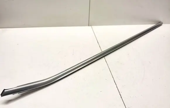 BMW X1 F48 F49 Front door glass trim molding 7352441 120946
