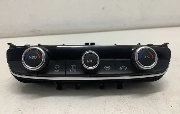 Opel Crossland X Climate control unit 98226286YX 28607050