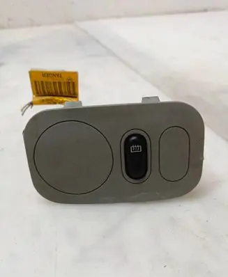 Renault Kangoo I Windscreen/window heater switch 8200439552