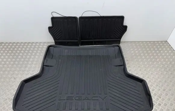 Subaru Legacy VII Rubber trunk/boot mat liner 